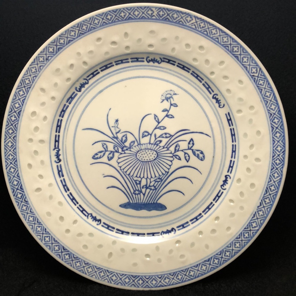 Two Rice Flower Dinner Plates- Tienshan - Picture 2 of 5